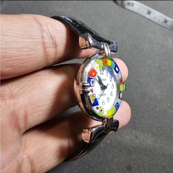 Venice Art & Glass Ladies Quartz Watch Silver Tone Working Black Strap WR 3 ATM - Picture 5 of 9